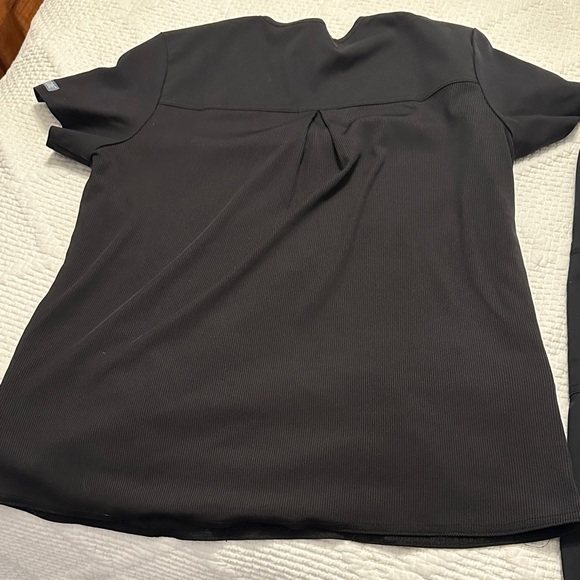 Med Couture Black Scrub Top - Picture 4 of 7